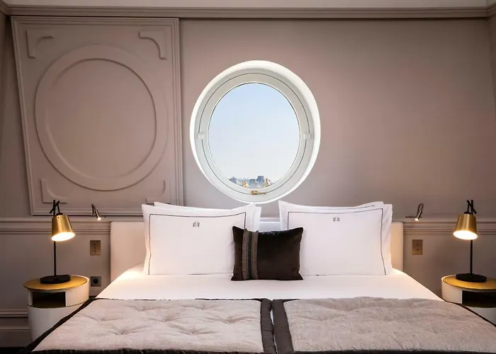 Le Damantin & מלון